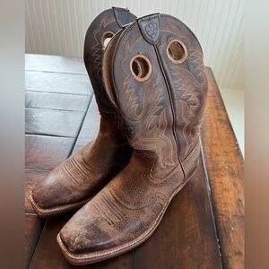 Ariat Heritage Roughstock Cowboy Boots